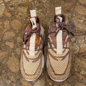 Sia Collective CV 0.02